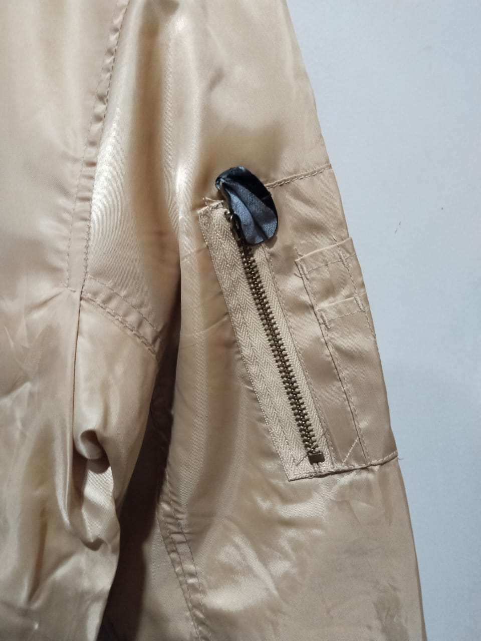 SWIS CROSS Reversible Quilted Jacket – BEIGE W-19 / L-21