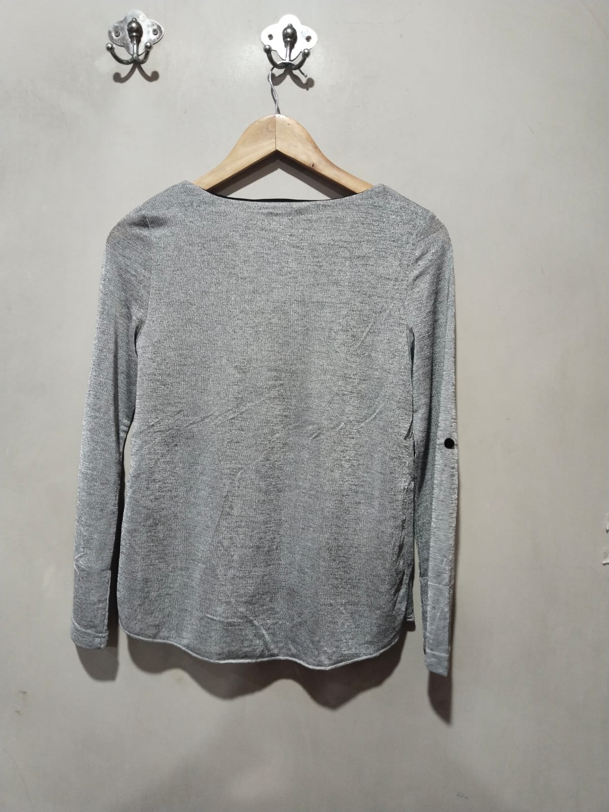 INSIDE Shiny Silver Long-Sleeved Blouse