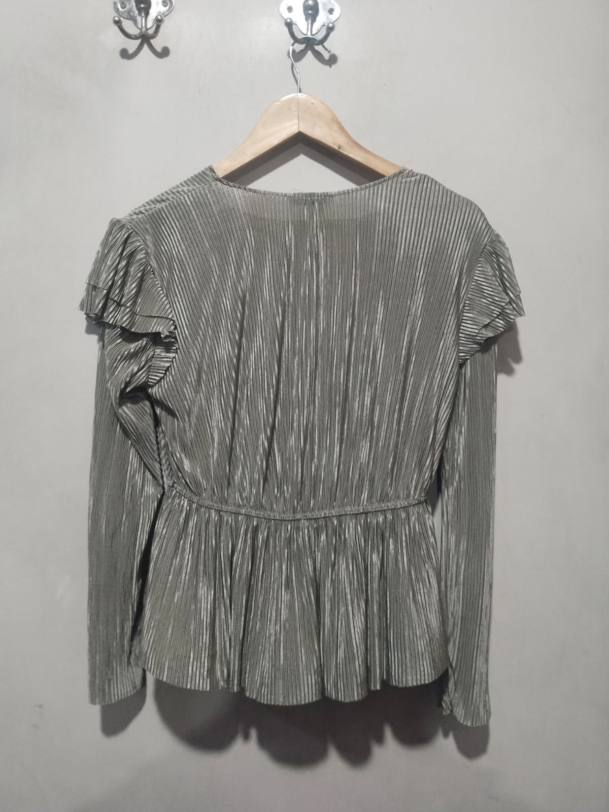 Zara GREY Crinkle Fabric Ruffle Shoulder Top