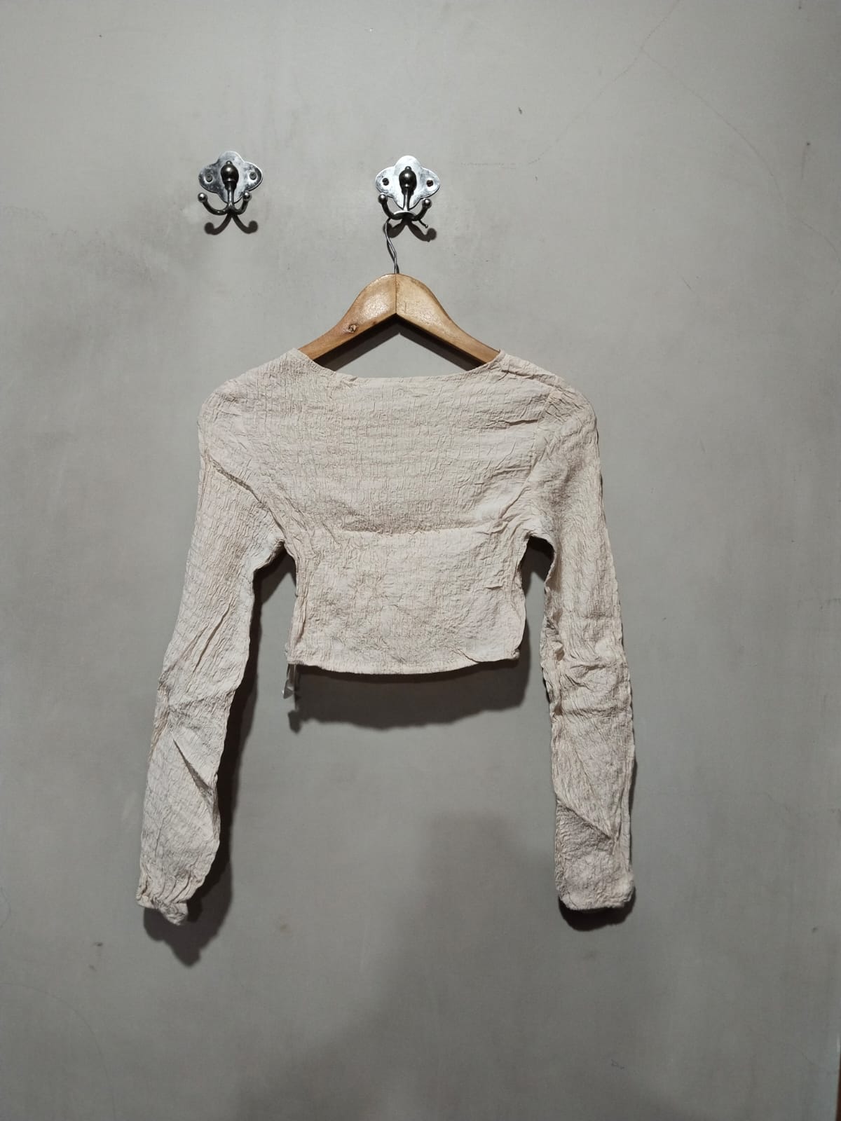 Missguided Beige Ruched Long Sleeve Crop Top