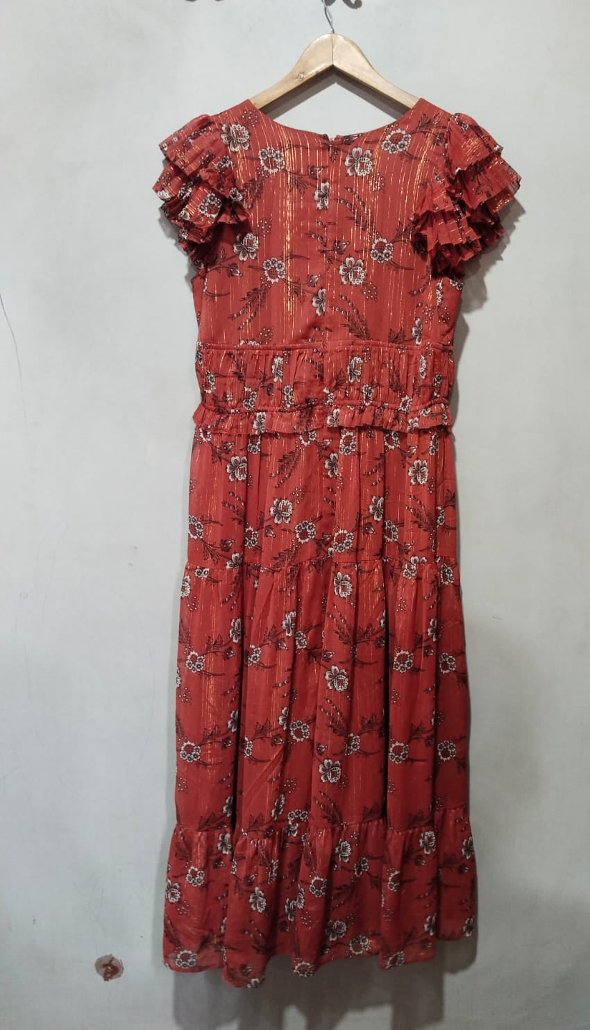 ANN TAYLOR|M/L|BUST 19| C3| Rust Metallic Shimmer Flutter Cap Sleeve Tiered Floral