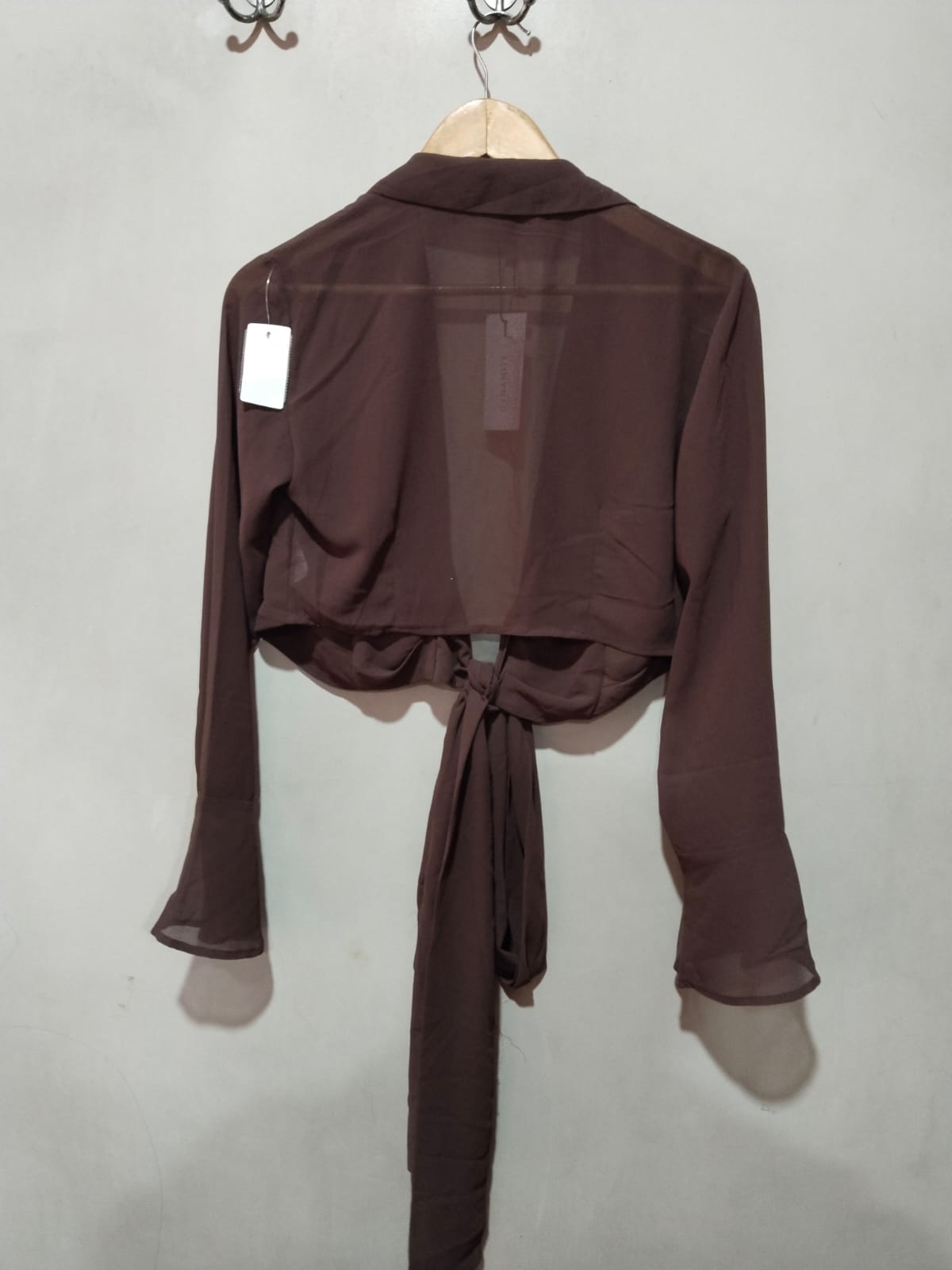 DYNAMITE|S|BUST 18|Threadbare tie front long sleeve blouse