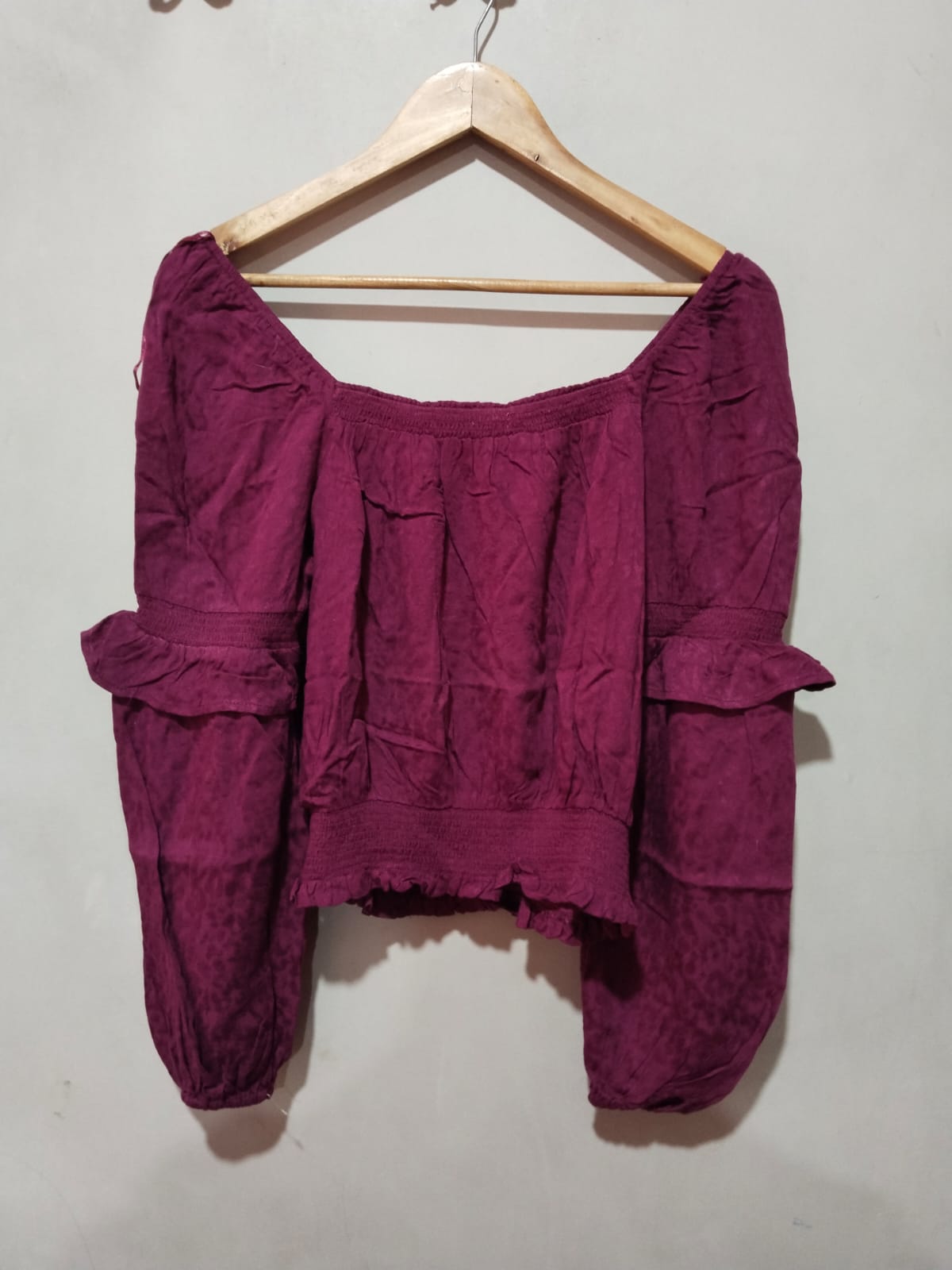 LOVE FIRE|L|BUST 20| Smocked Off The Shoulder Long Sleeve Blouse