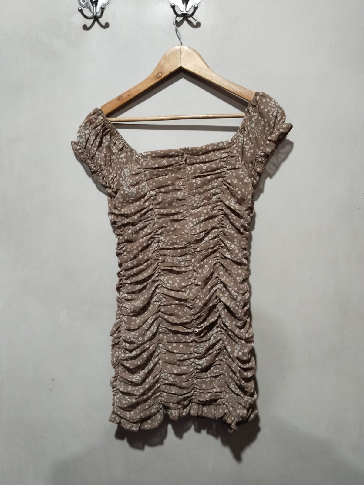 BLUSH BJ |M|BUST 15| BROWN FLORAL CINCHED FRONT MILKMAID DRESS