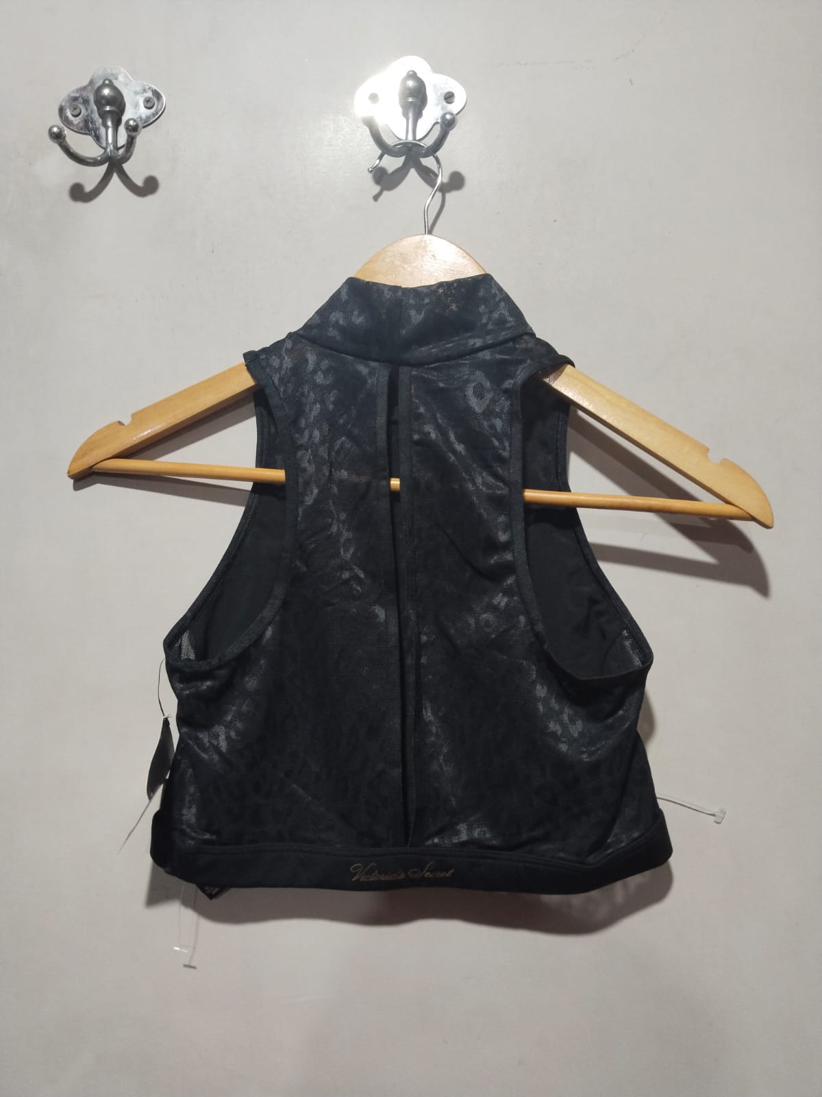 VICTORIA'S SECRET|S|BUST 12|Black Mesh Crop Top