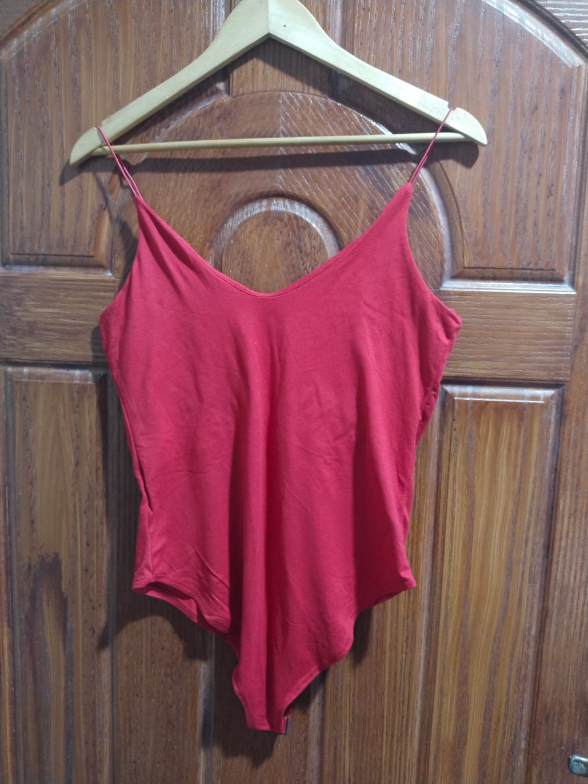 GAZE|M|BUST 15|Red V-Neck Spaghetti Strap Camisole Bodysuit