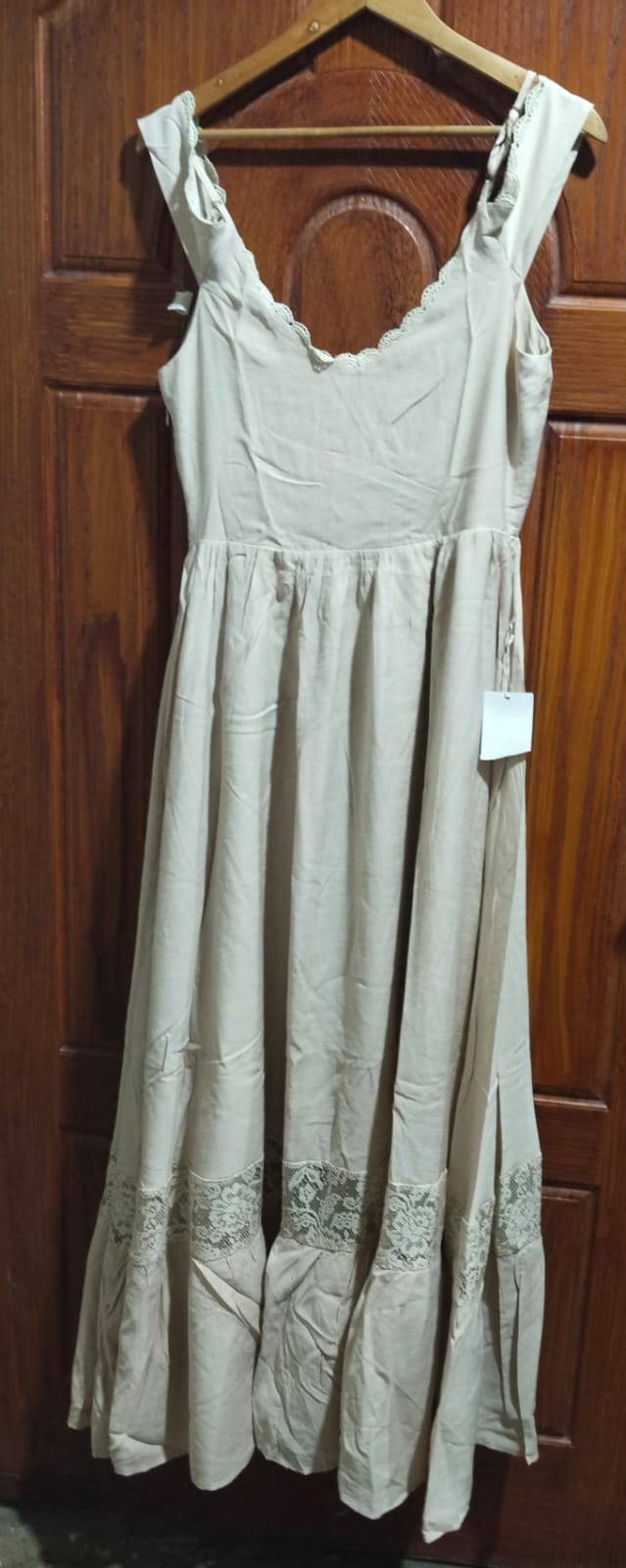 JOYFOLIE|M|BUST 17| C3| Beige Maxi Dress With Lace Trim