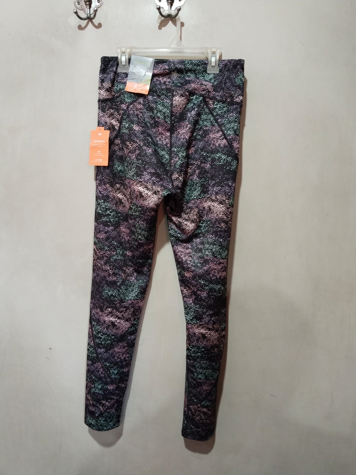 TEK GEAR |L|WAIST 30|Mixed Animal Print Black & Pink Sports Leggings