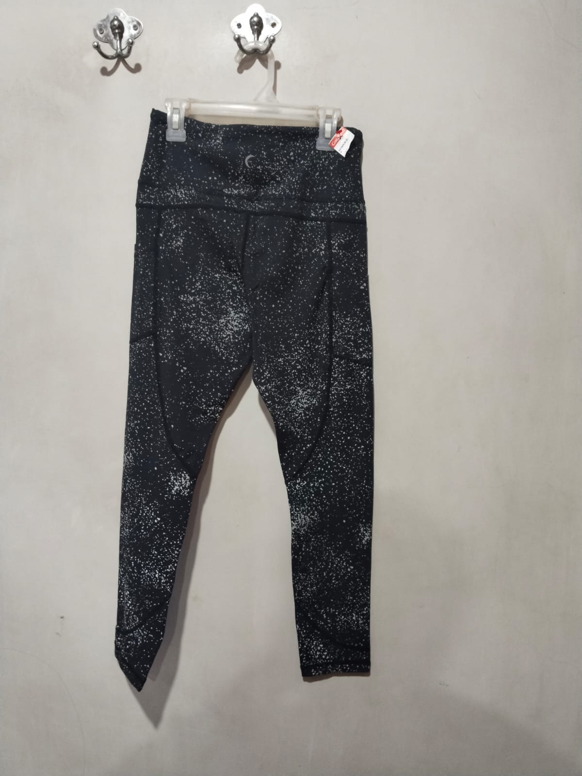 ZYIA ACTIVE |S|WAIST 26|Black Reflective Pocket Light n Tight Hi-Rise 7/8 Leggings