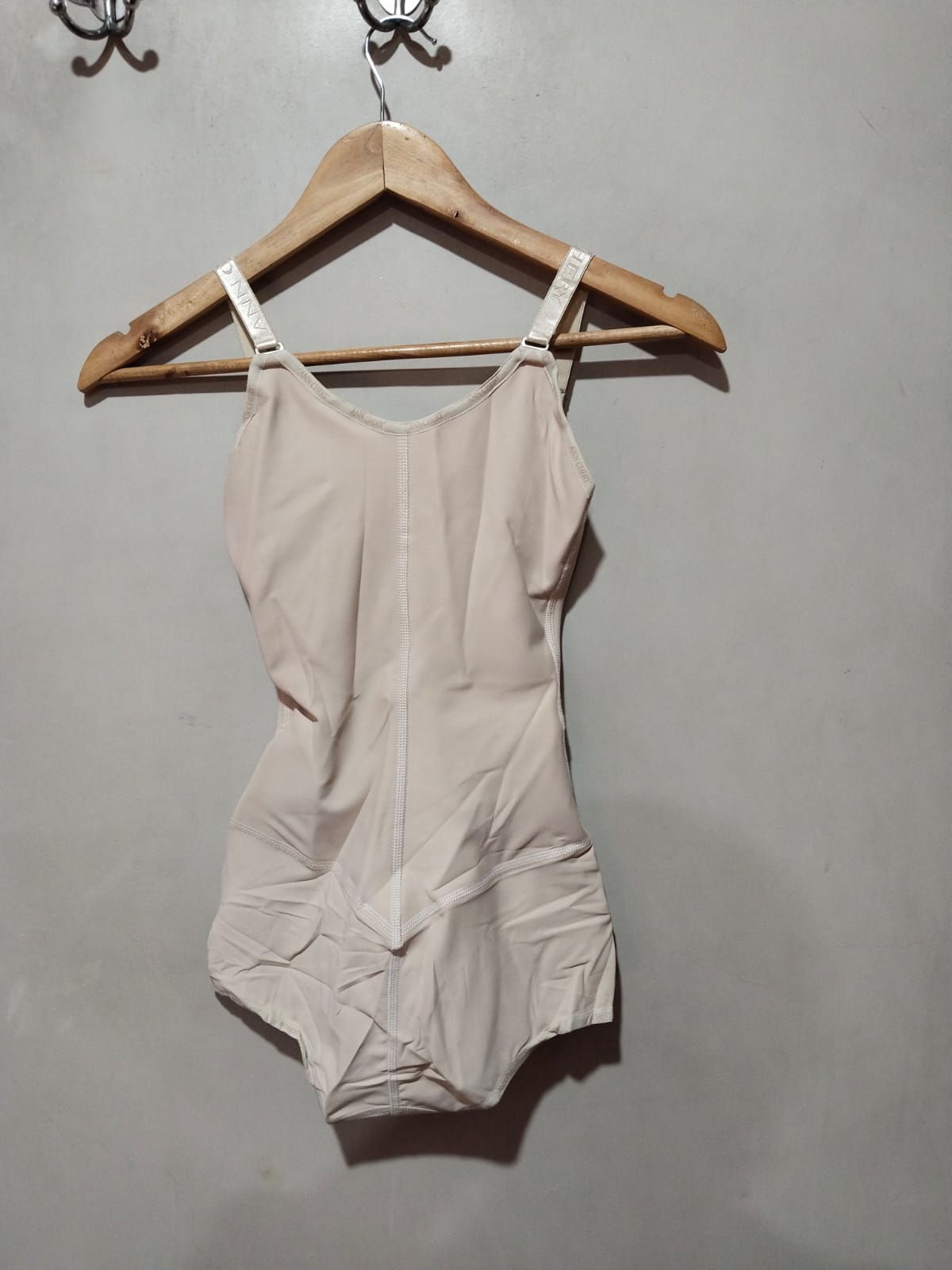 ANN CHERRY|M|BUST 12|Seamless Nude Tummy Control Bodysuit Shapewear