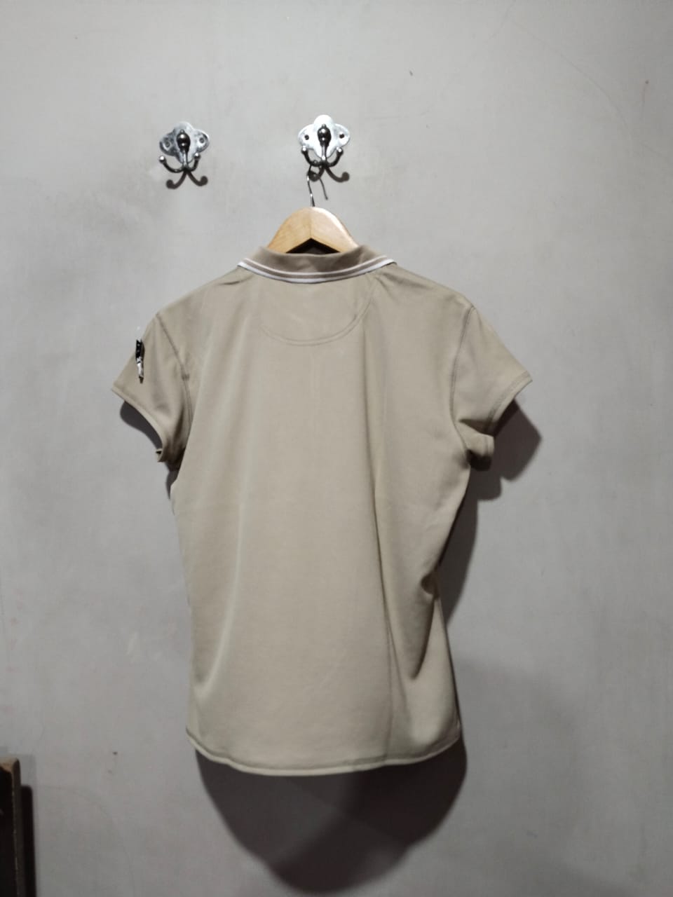 PRO CELEBRITY|XL|BUST 20|STONE BEIGE SHORT SLEEVE PERFORMANCE POLO SHIRT