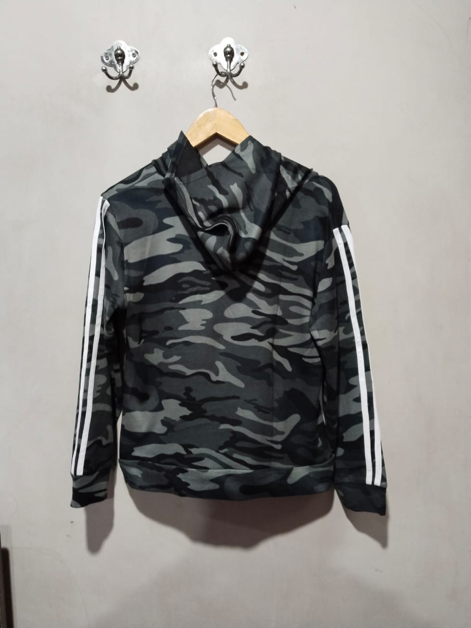 Grey Camouflage Zip-Up Hoodie|M/L|BUST 20