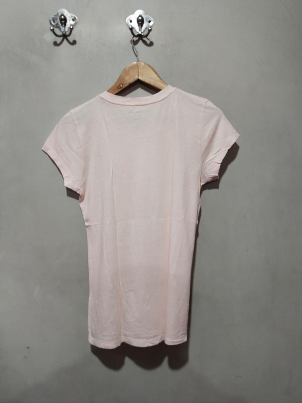 CALVIN KLEIN |S|BUST 17|Women's Pink Short-Sleeve Logo Tee