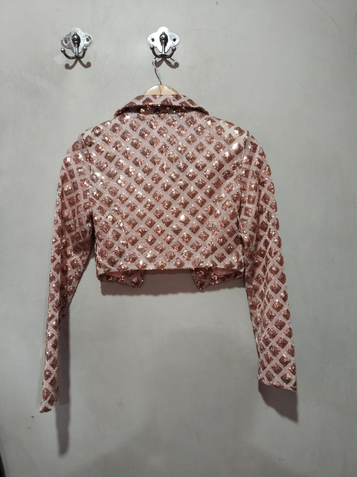 QUIZ|XS|BUST 15.5|LADIES ROSE GOLD SEQUIN CROPPED JACKET