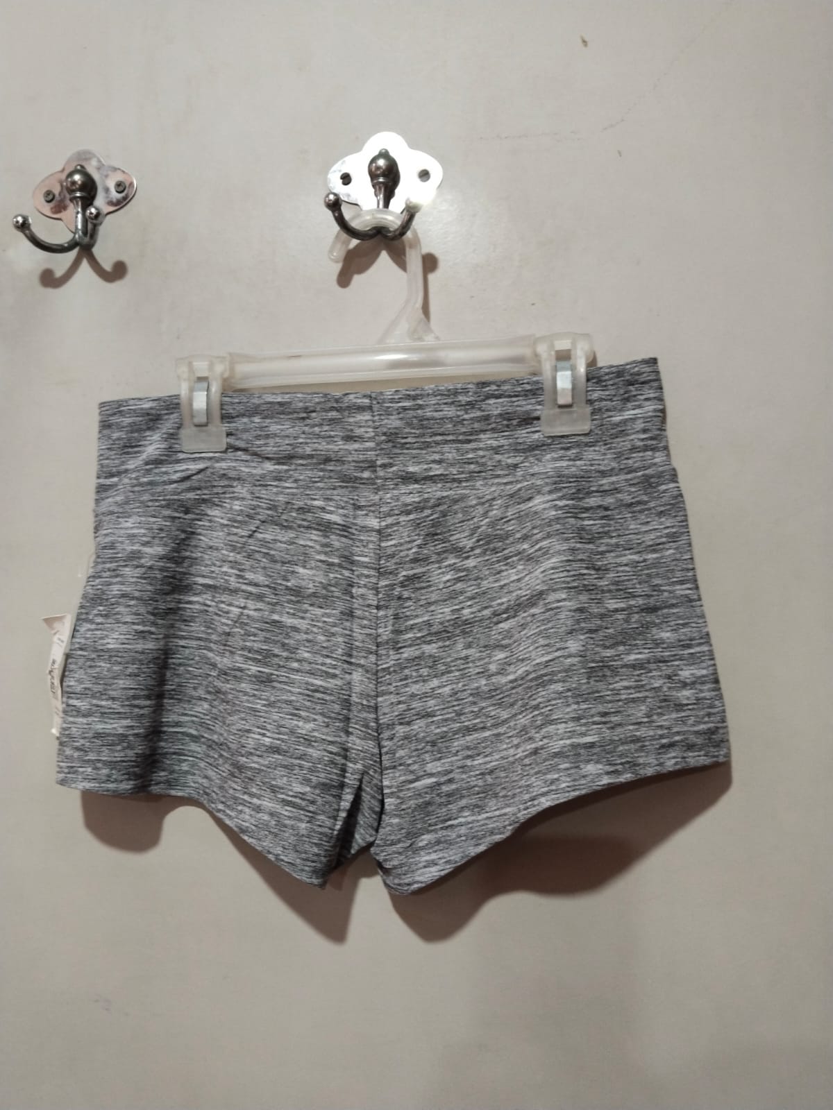 NO BOUNDARIES|S|WAIST26| ATHLETA DOWNPLAY SHORTIE HEATHER GRAY