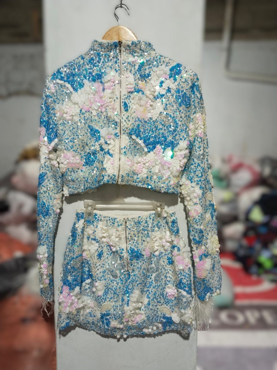 LOUD FASHION|L|BUST 18|SEQUINNED CROPPED JACKET AND MINI SKIRT CO-ORD SET WITH WHITE FEATHER