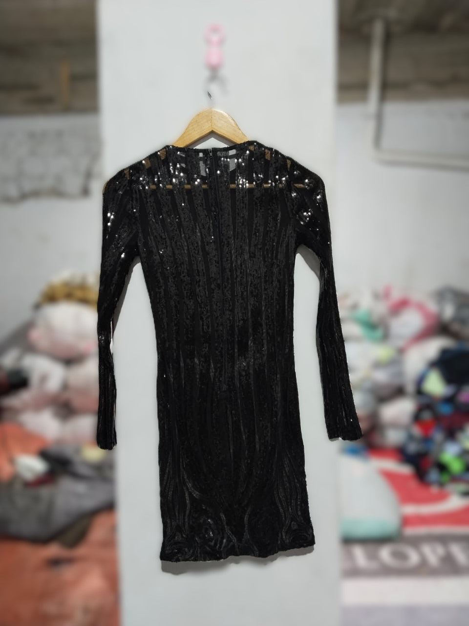 FASHION NOVA|XS/S|BUST 13|BLACK LONG SLEEVE SEQUIN MINI DRESS