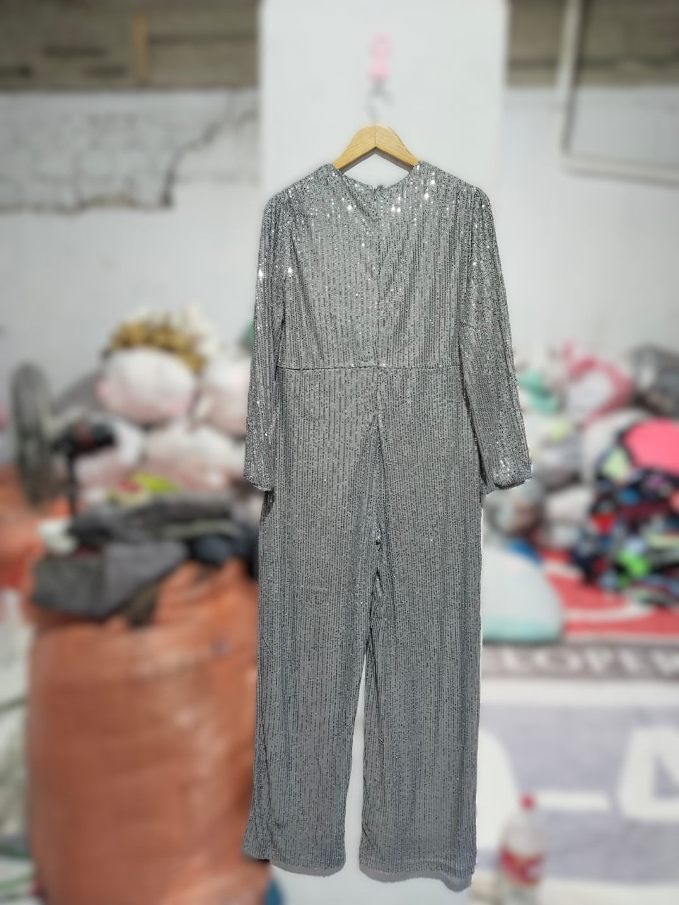 SILVER SEQUIN LONG SLEEVE WIDE LEG JUMPSUIT|BUST 21X|L/XXL