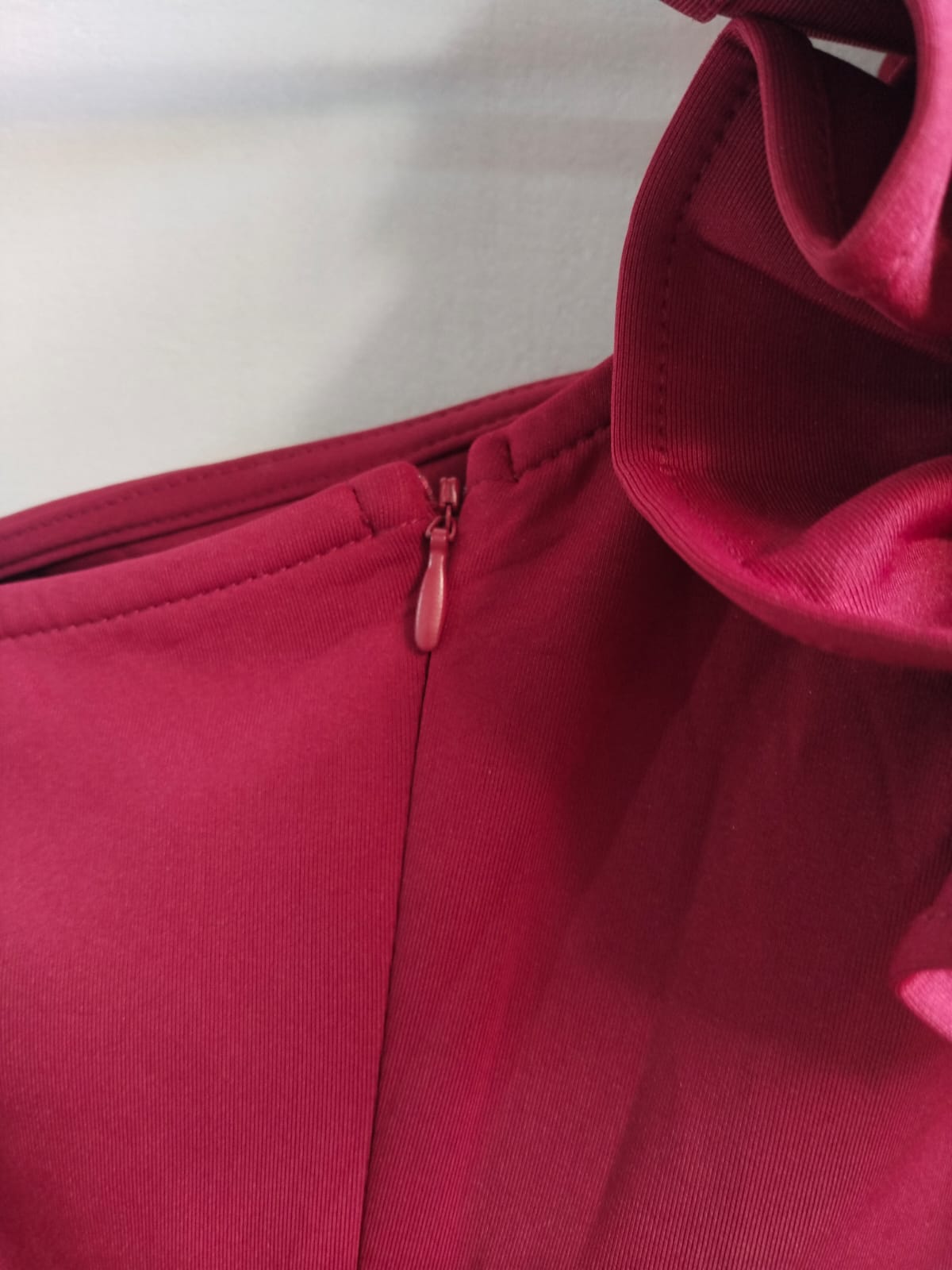 LADYCE|XS|BUST 13|RED SATIN ONE-SHOULDER MAXI DRESS