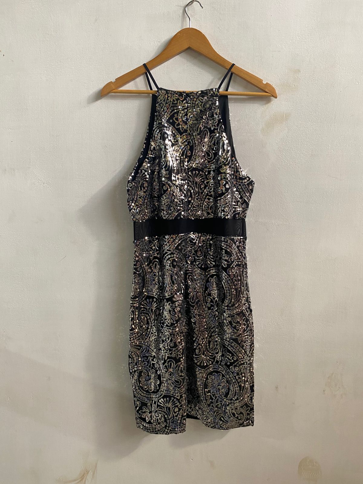 BLACK AND SILVER PAISLEY PRINT MINI DRESS|L|BUST 17