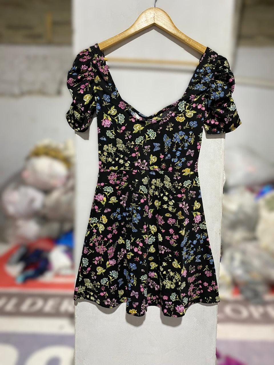 H&M DIVIDED|S|BUST 14| x Netflix "To All the Boys I've Loved Before" black