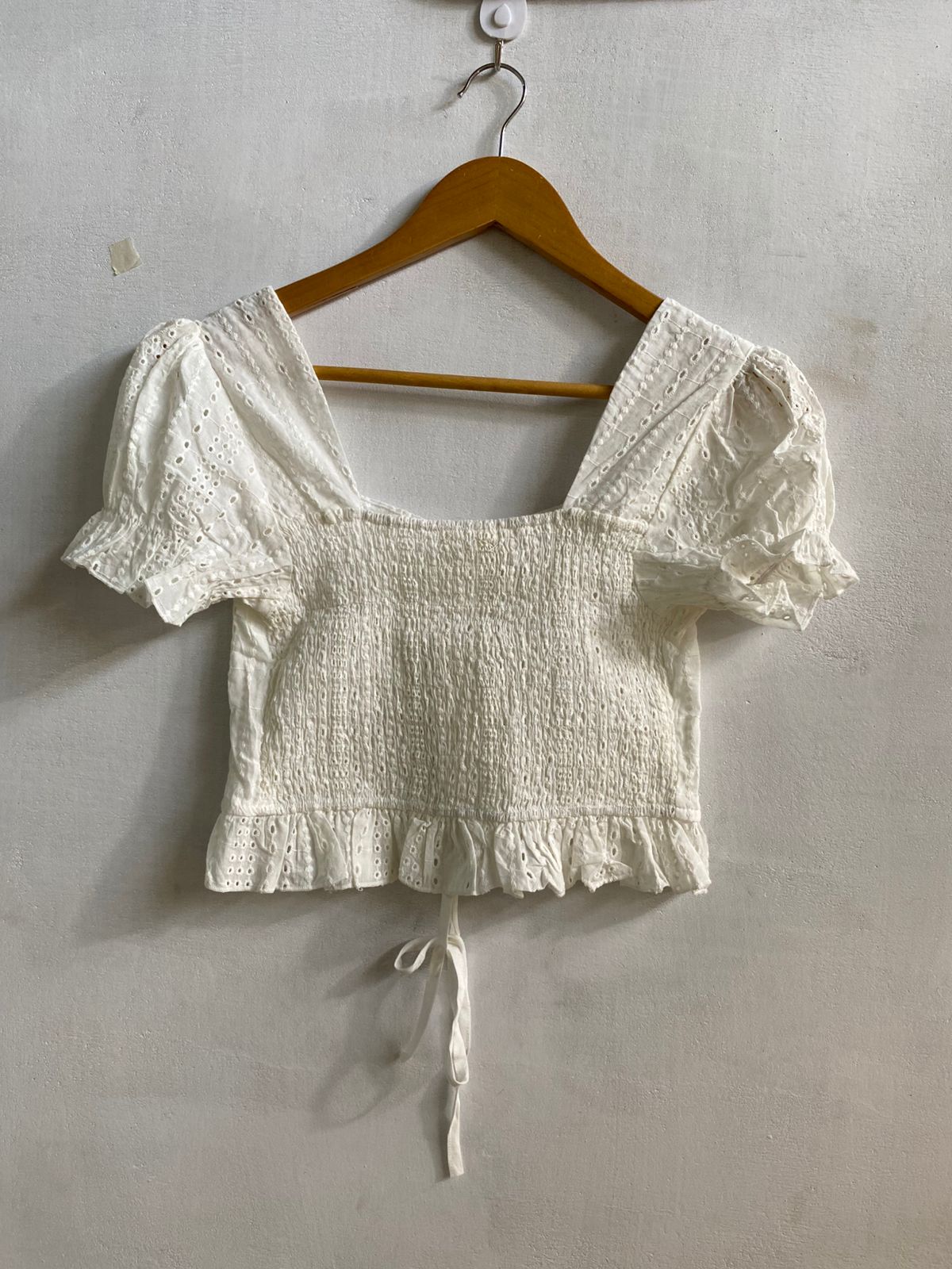 ROWME|S|BUST 13| White Eyelet Lace Drawstring Crop Top