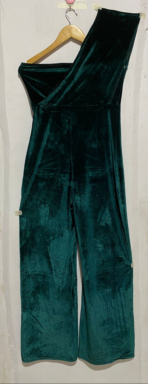 PRETTY LITTLE THING|M|BUST 17|EMERALD GREEN VELVET ONE SHOULDER WIDE LEG JUMPSUIT