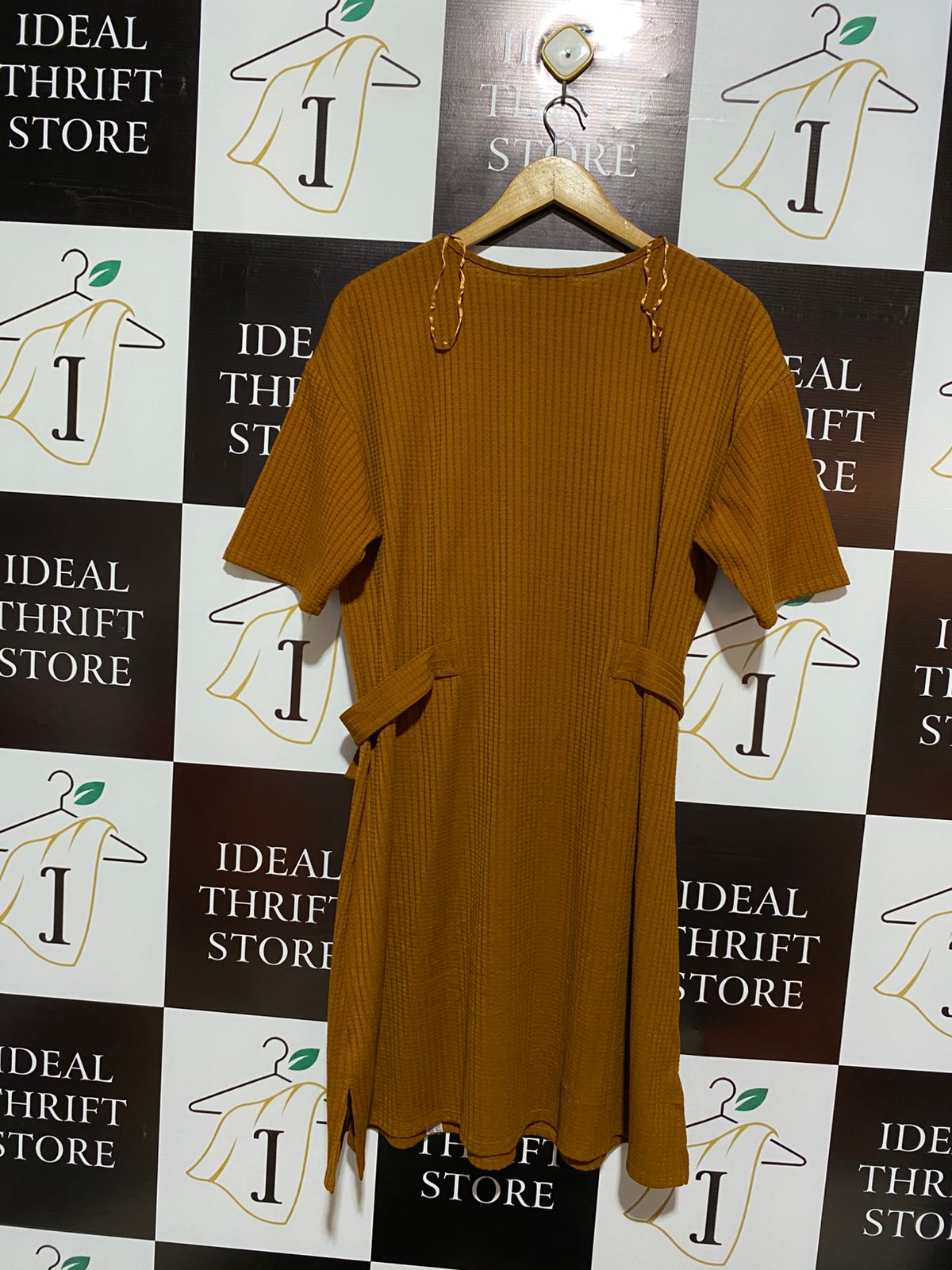 PAPAYA WOMAN|L/XL|BUST 23|Brown Belted Ribbed-Knit Midi Dress