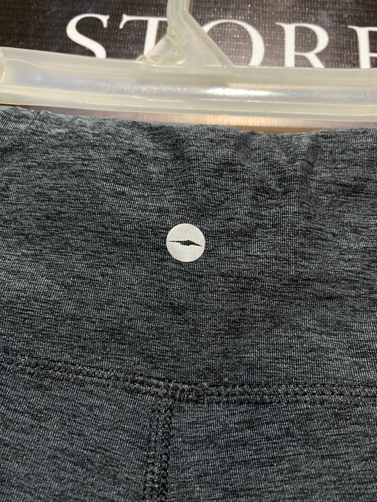 AVIA|L|WAIST 32|HEATHERED BLACK FLARE YOGA PANTS