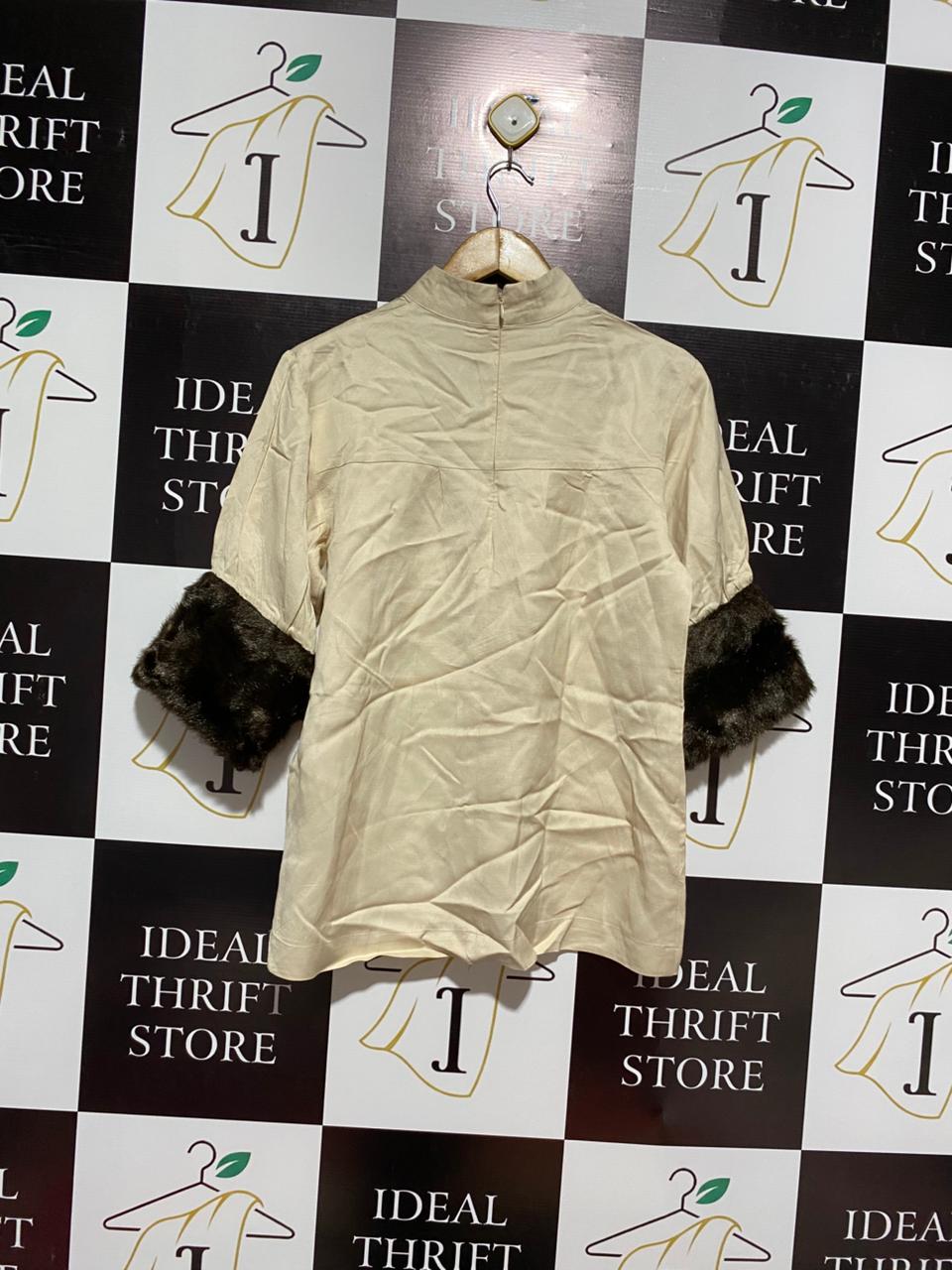 ZARA WOMAN|S|BUST 19|b\Blouse With Faux Fur Cuffs