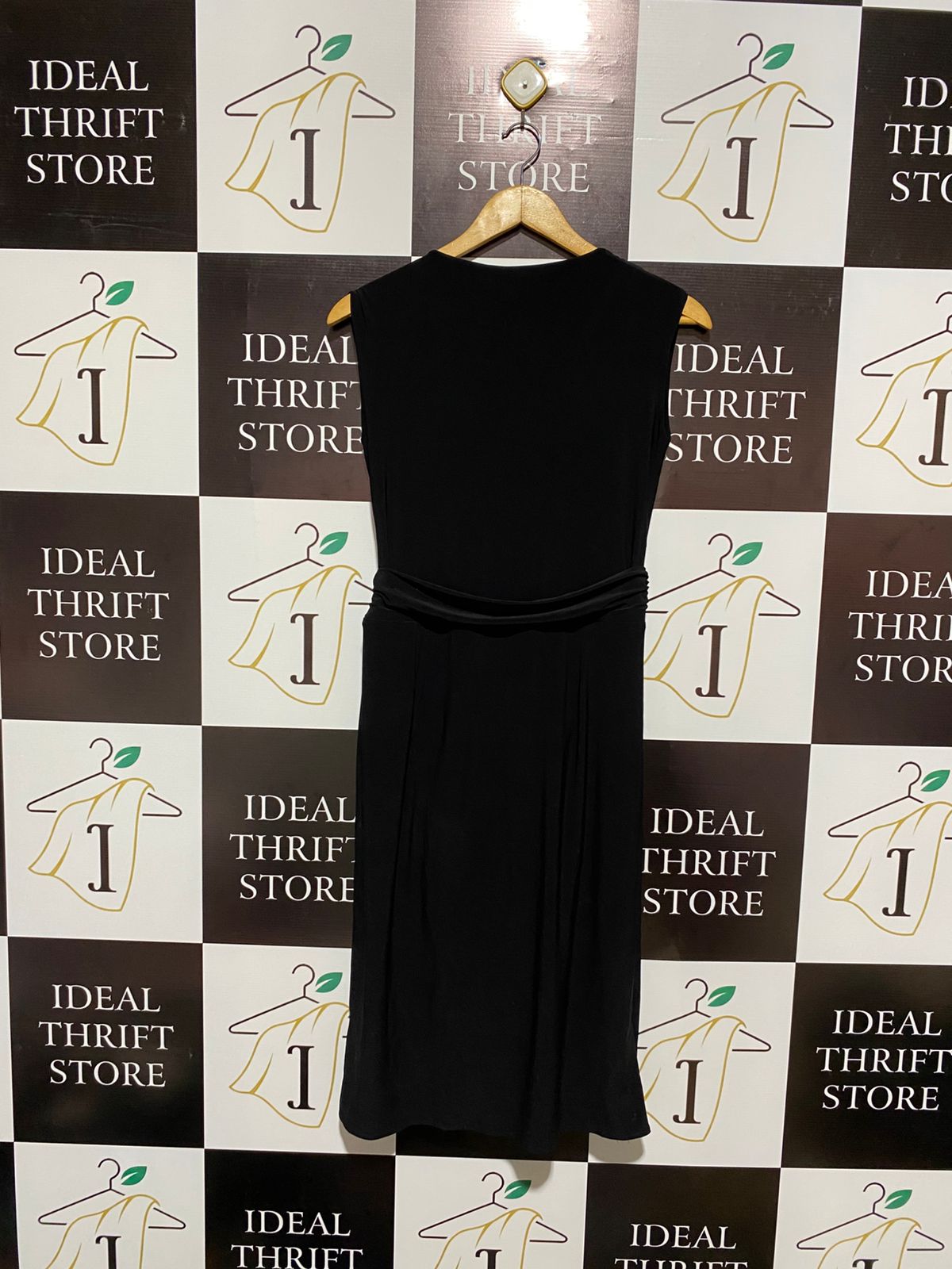ALOICIA |M| BUST 16| Black Sleeveless Wrap Dress