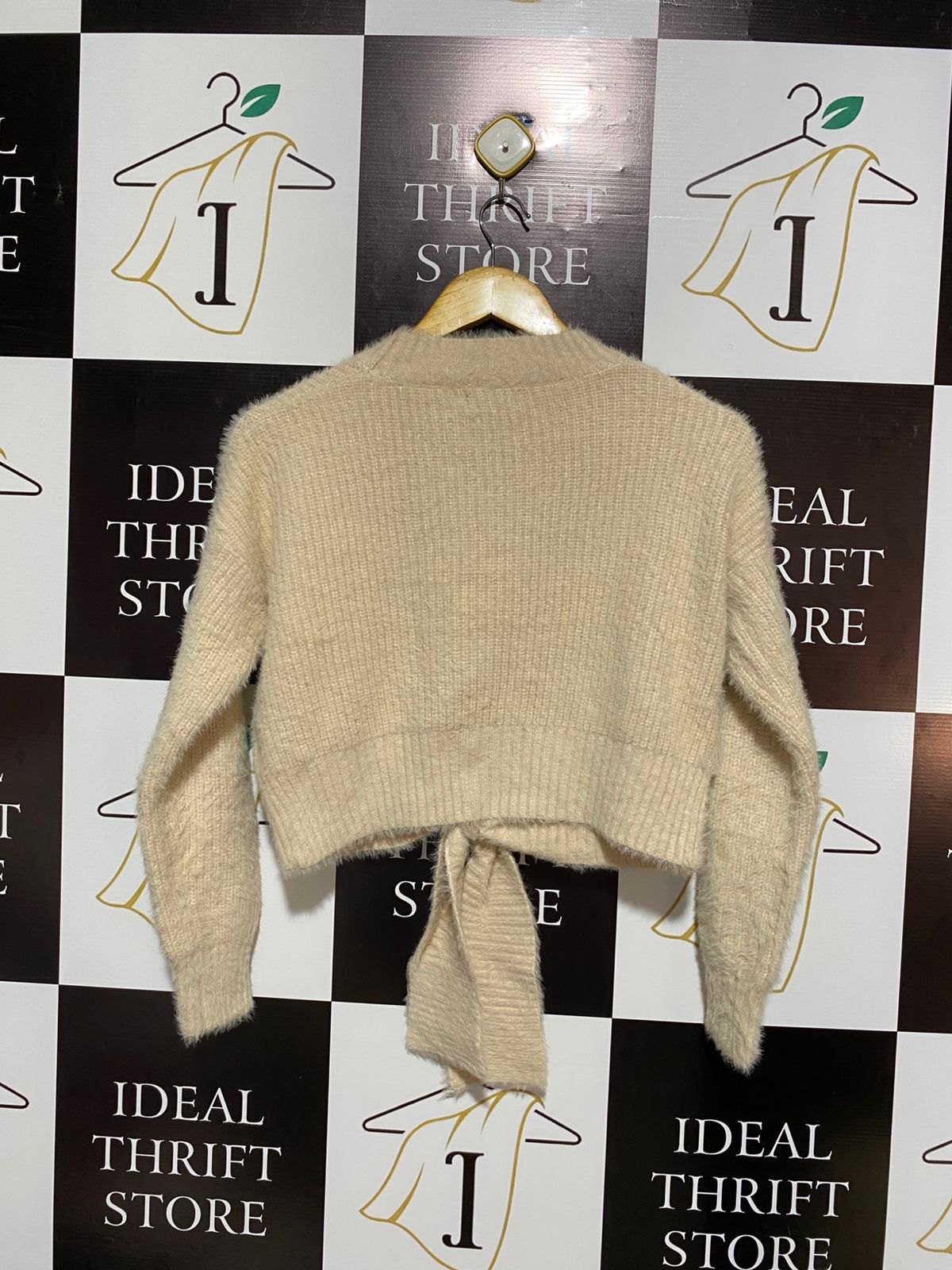 RUMOR |XS/S| BUST 20| C1| Chunky Knit Cropped Sweater with a Front Tie