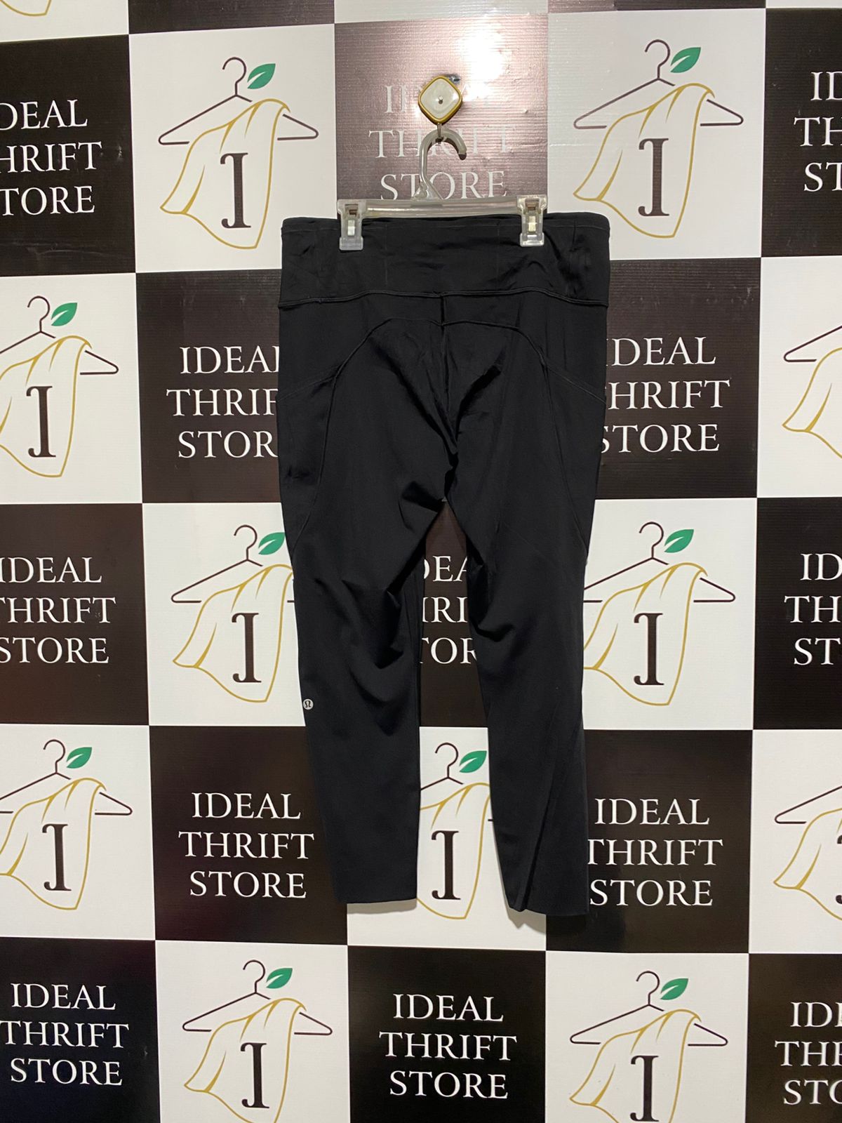 LULULEMON |XL| WAIST 32| Black Leopard Performance Leggings