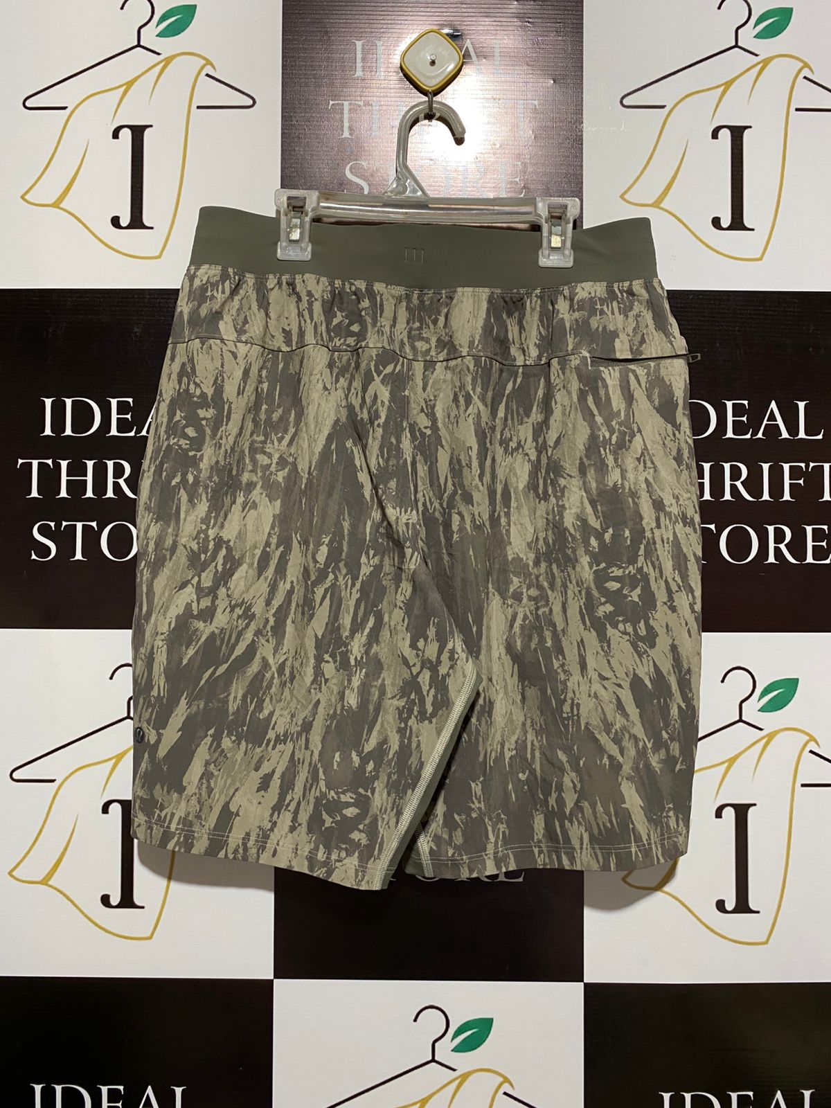 LULULEMON |L| WAIST 30| Pace Breaker Shorts