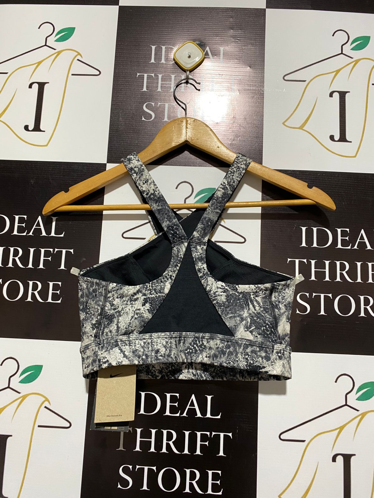 NIKE |M| BUST 14| Dri-FIT Swoosh Wrap All-Over Print Sports Bra