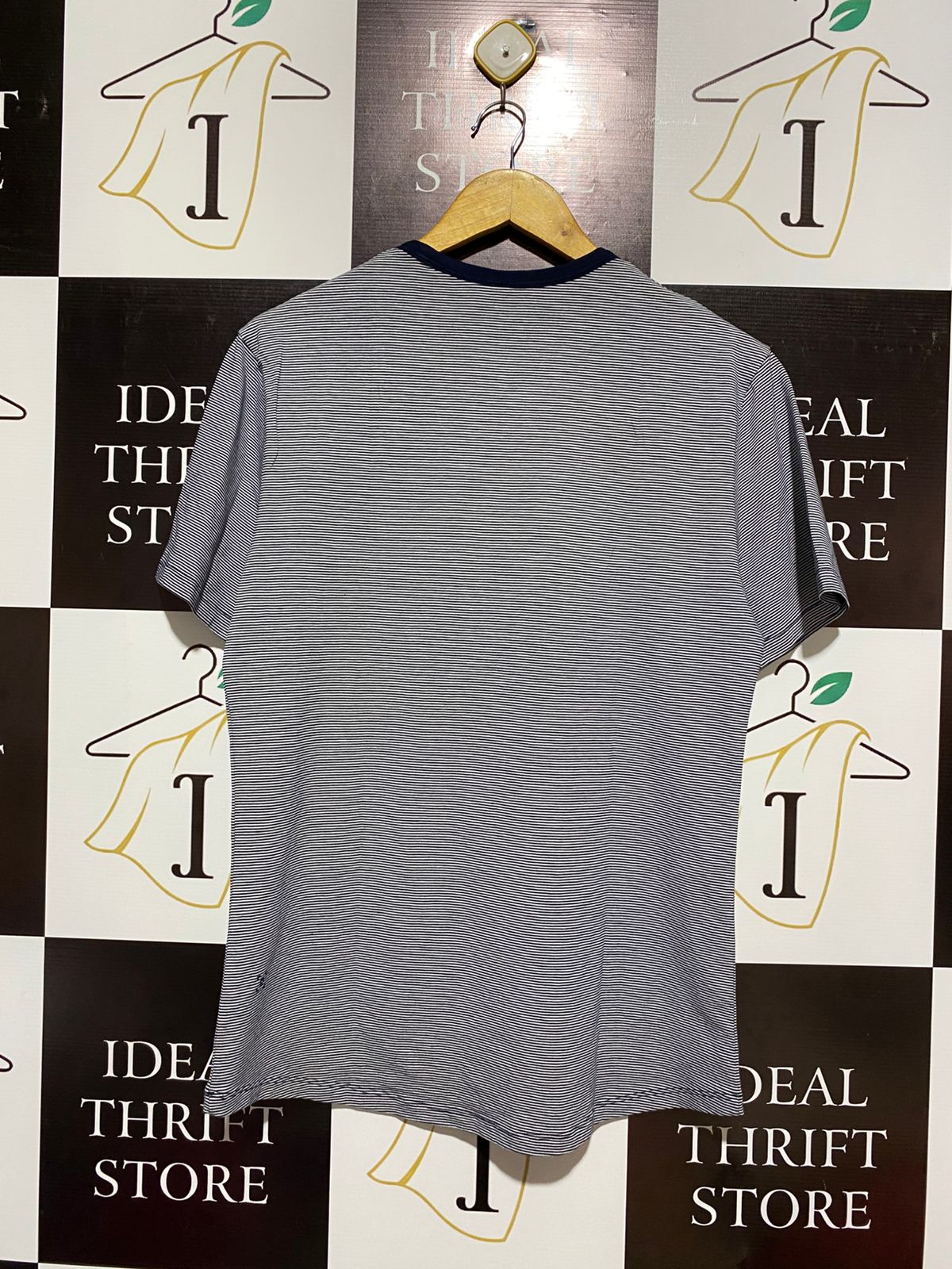 LULULEMON |M| BUST 20| Classic fit, crew neck with contrasting ribbing, short sleeves
