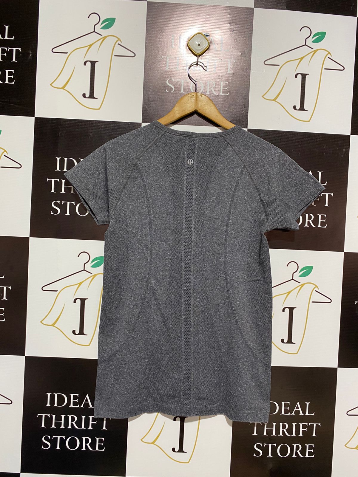 LULULEMON |M| BUST 18| Swiftly Tech V-Neck Running Short Sleeve
