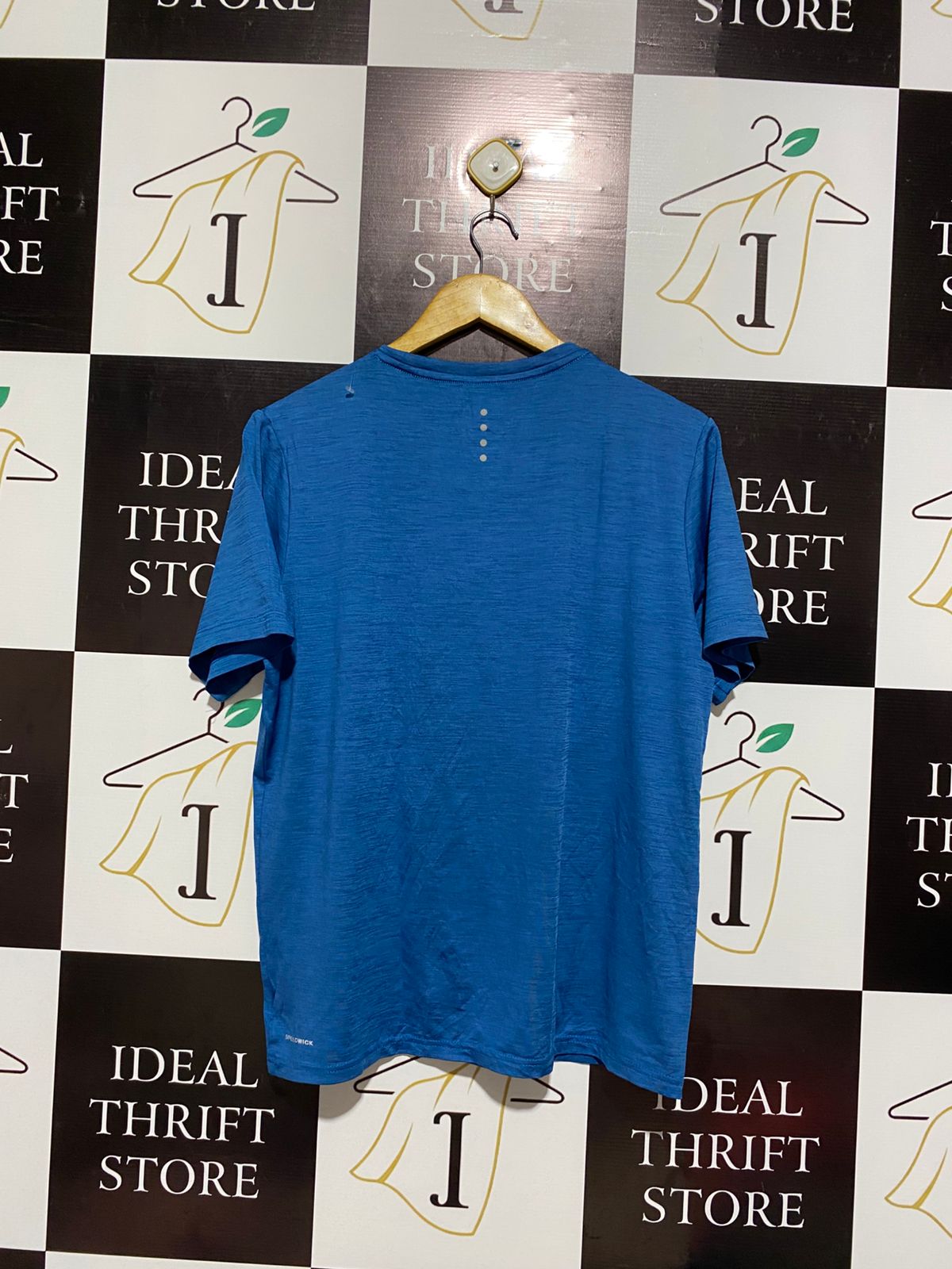 REEBOK |S| BUST 21| C1| Activchill Athlete Performance T-Shirt