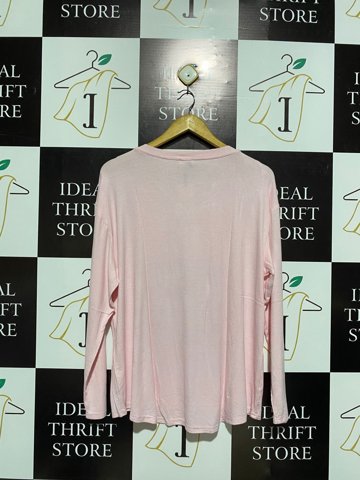 SOHO |L| BUST 22| light pink long-sleeved V-neck top