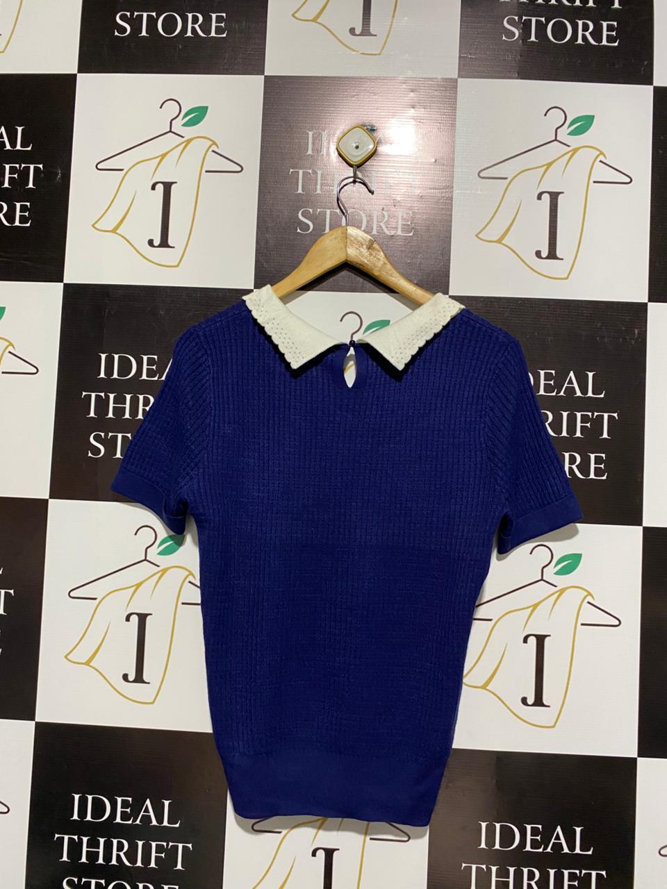 REVIEW |M| BUST 17| Blue Ribbed Knit Top With a White Scalloped Peter Pan Collar