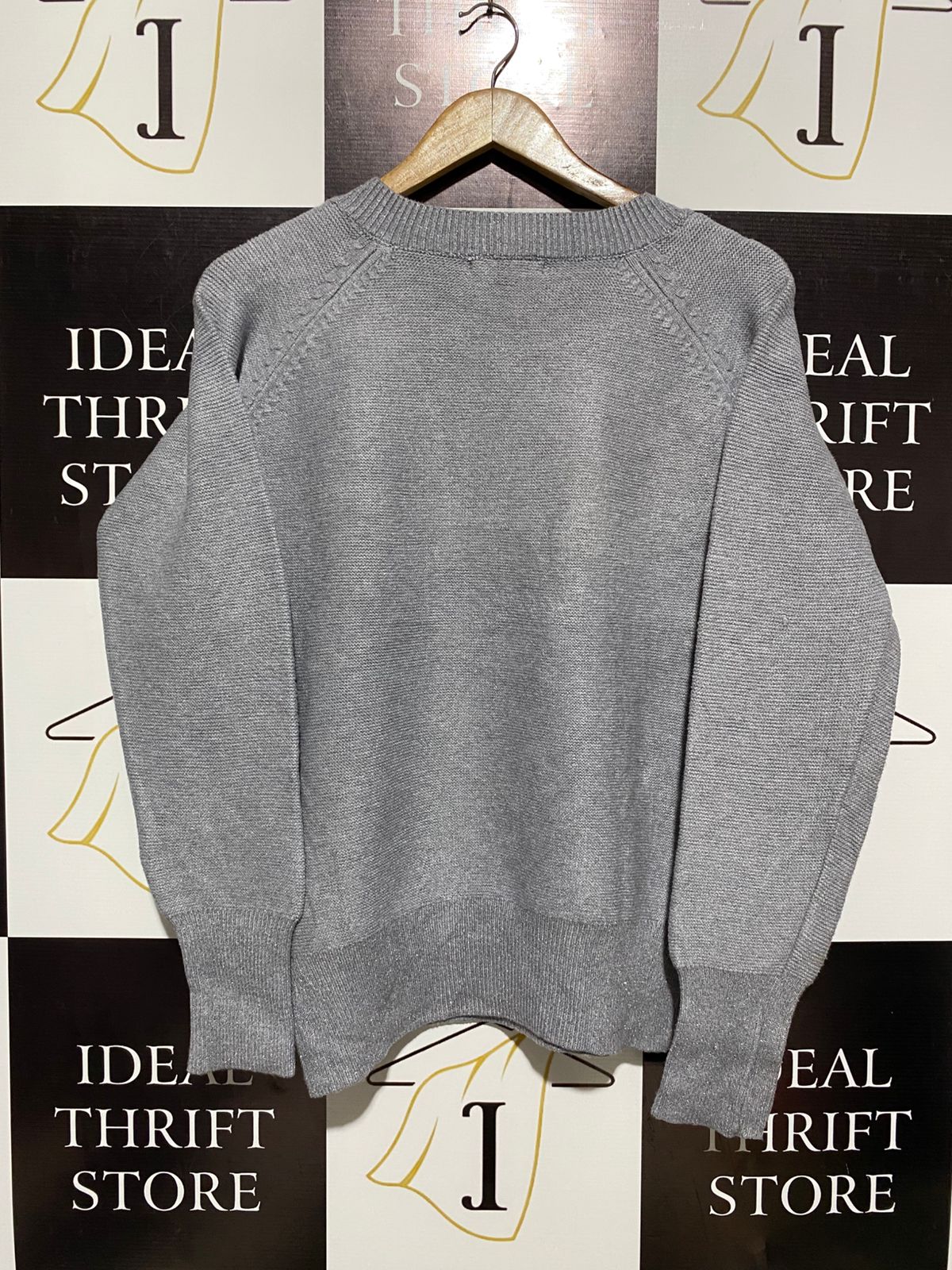 CAROLINE MORGAN |L| BUST 21| LIGHT GREY V-NECK RAGLAN SWEATER
