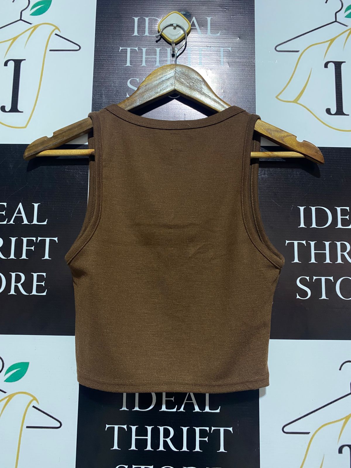 L&T |M| BUST 13| BROWN NOTCH-NECK CROP TANK