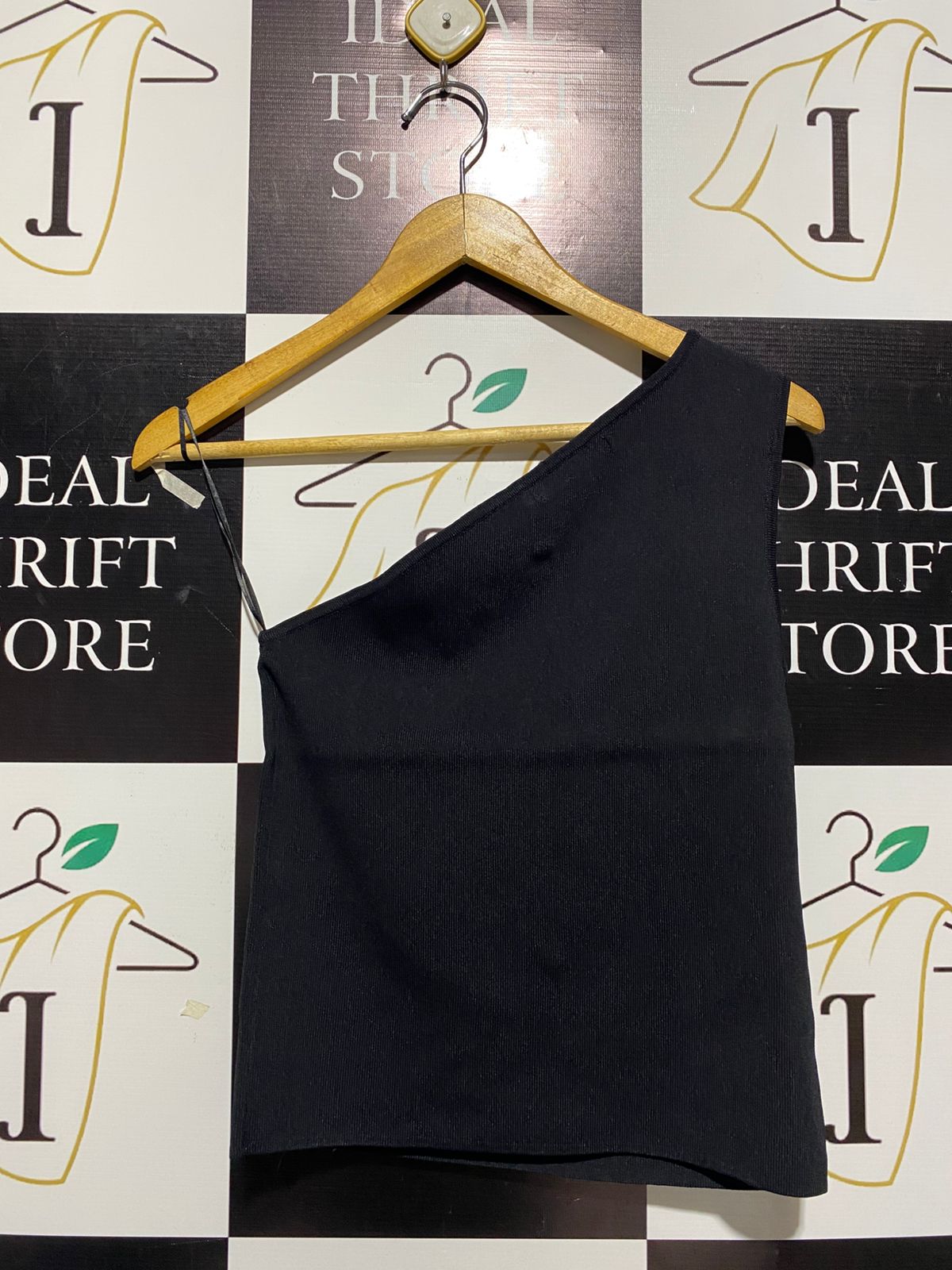 POTMANS |M| BUST 14| BLACK ONE-SHOULDER RIBBED CROP TOP