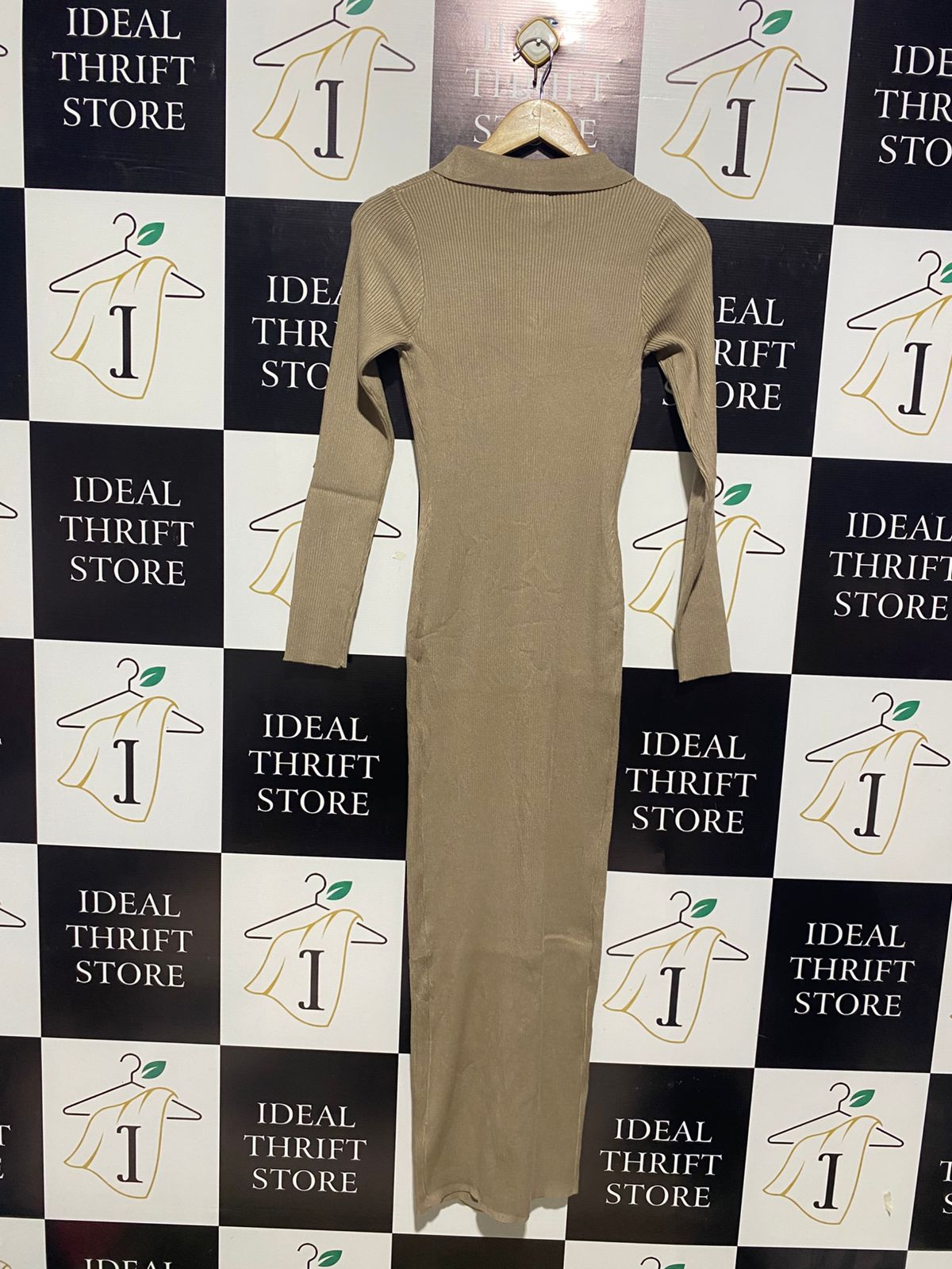 PRETTYLITTLETHING |S| BUST 13| TAUPÉ RIBBED KNIT MAXI DRESS WITH BUTTON-DOWN FRONT