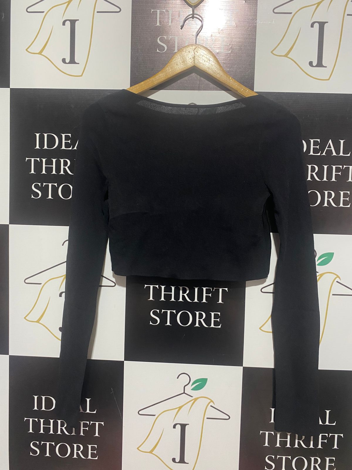 GLASSONS |XS| BUST 15| BLACK OVERLAP CROPPED TOP