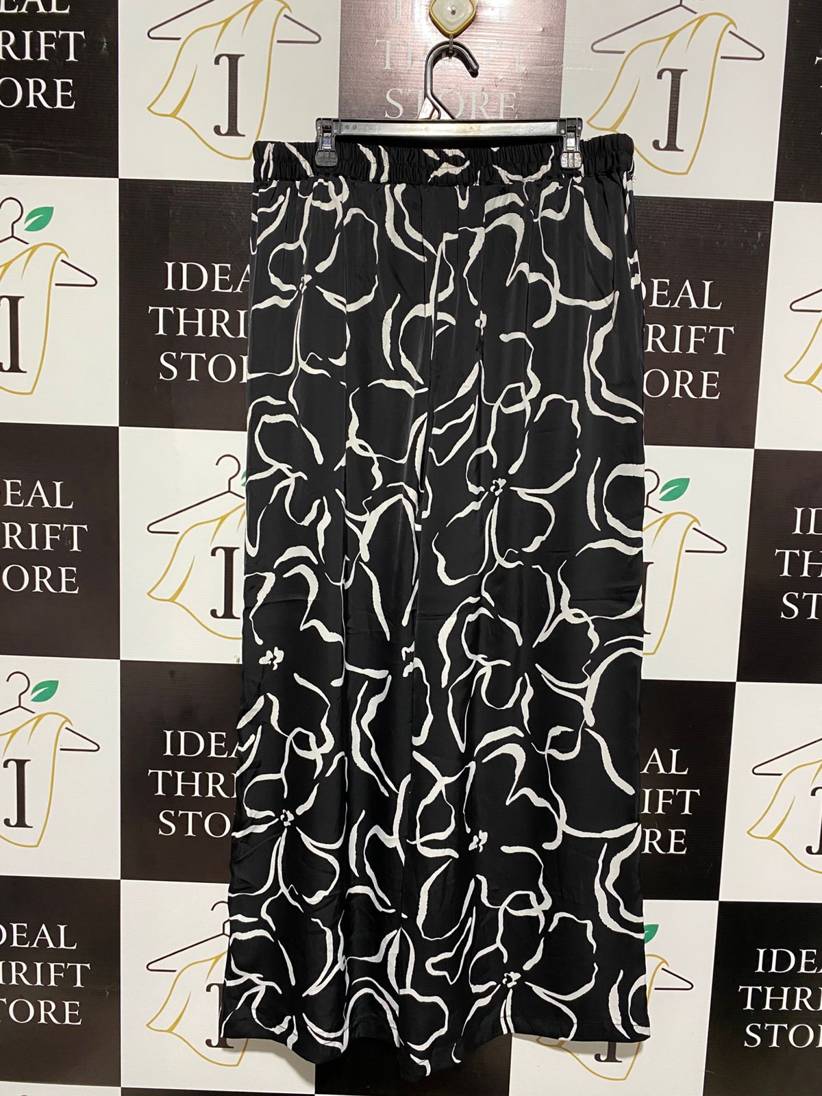ANKO |XL| WAIST 34|C1| WOMEN'S HIGH-WAISTED WIDE-LEG CULOTTES - MONOCHROME FLORAL ABSTRACTION
