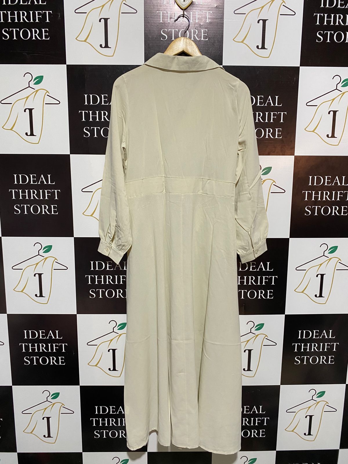 ELEGANT CREAM WRAP-STYLE MIDI DRESS WITH SOPHISTICATED SIDE BELT DETAILING |M| BUST 18|