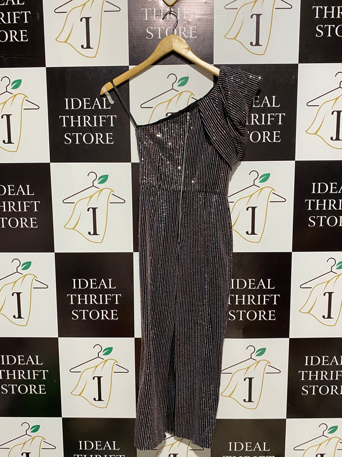 JENNYFER RUFFLED ONE-SHOULDER METALLIC STRIPED MIDI DRESS |S| BUST 14|B10