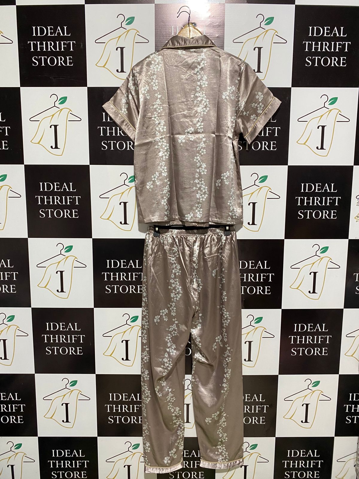 ELEGANT WOMEN'S FLORAL PRINT SATIN PAJAMA SET |L|