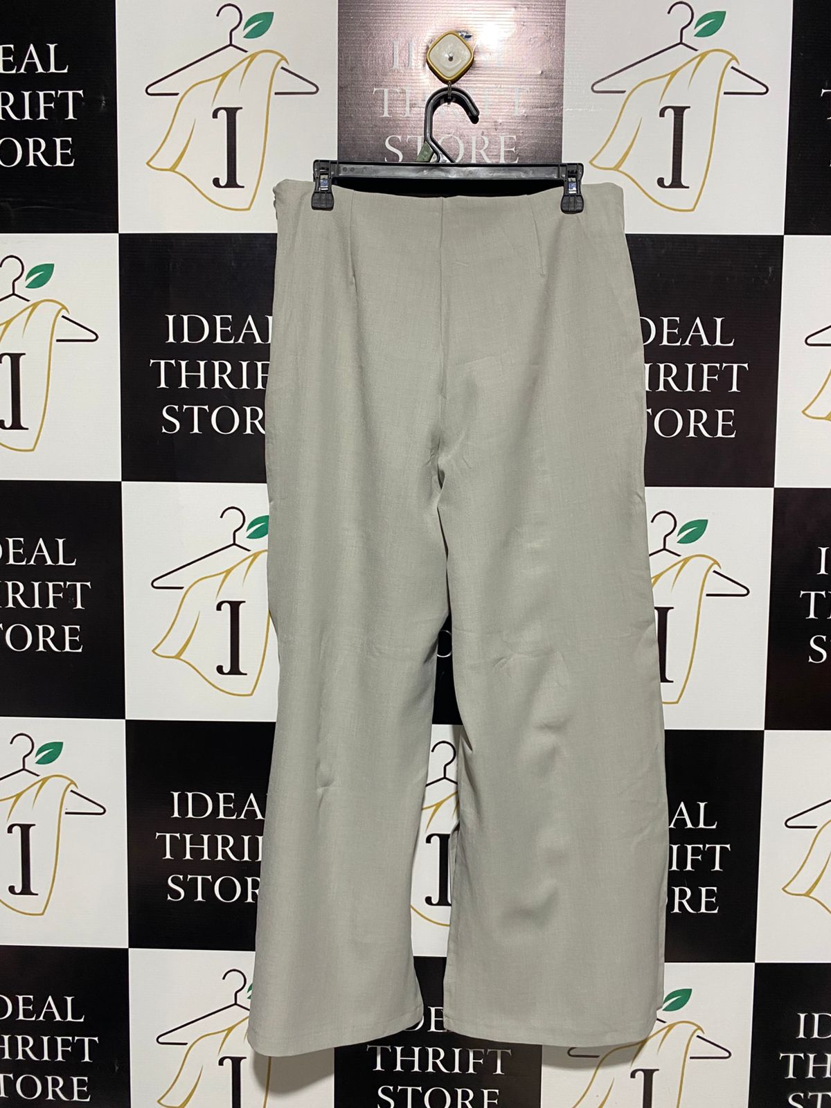 ANKLE-LENGTH LEATHER TROUSERS |XL| WAIST 32|